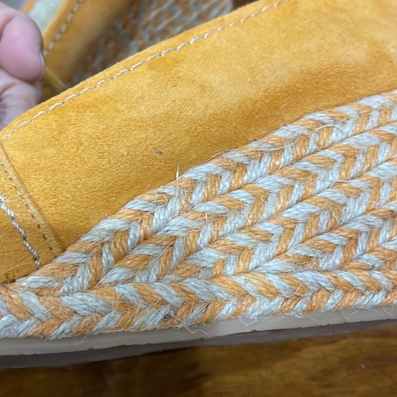 Donald Pliner orange suede wedge shoes (sz 10) - Picture 12 of 12